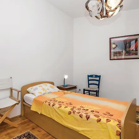4 Bedroom Pet Friendly In Holiday home Volosko